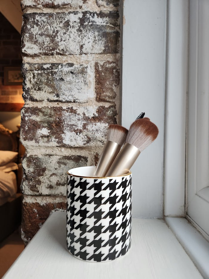 'Houndstooth Noir' Candle Pot