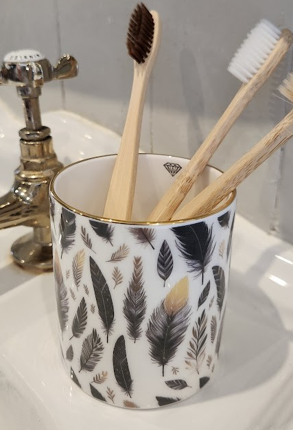 'Featherfall' Candle Pot