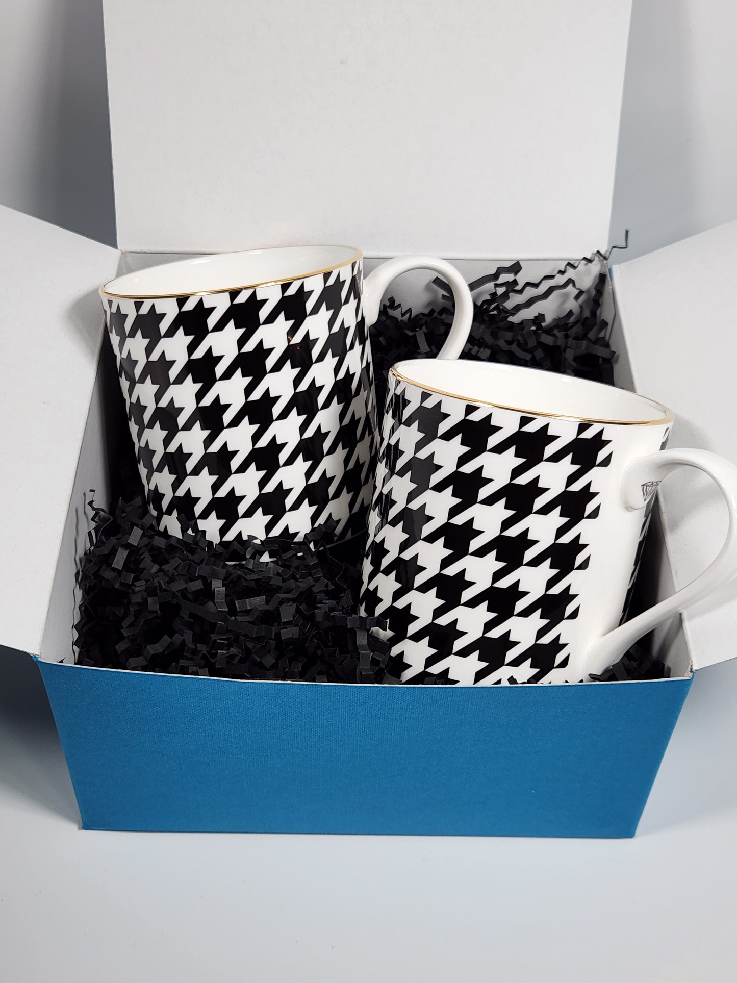 'Houndstooth Noir' Mug