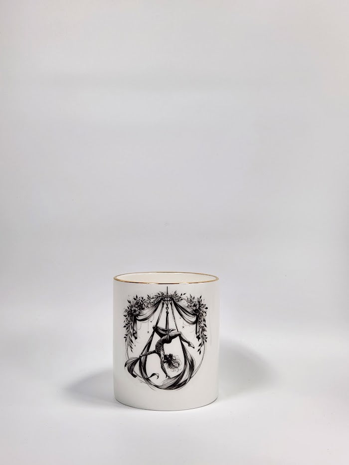 'Acrobelle' Candle Pot