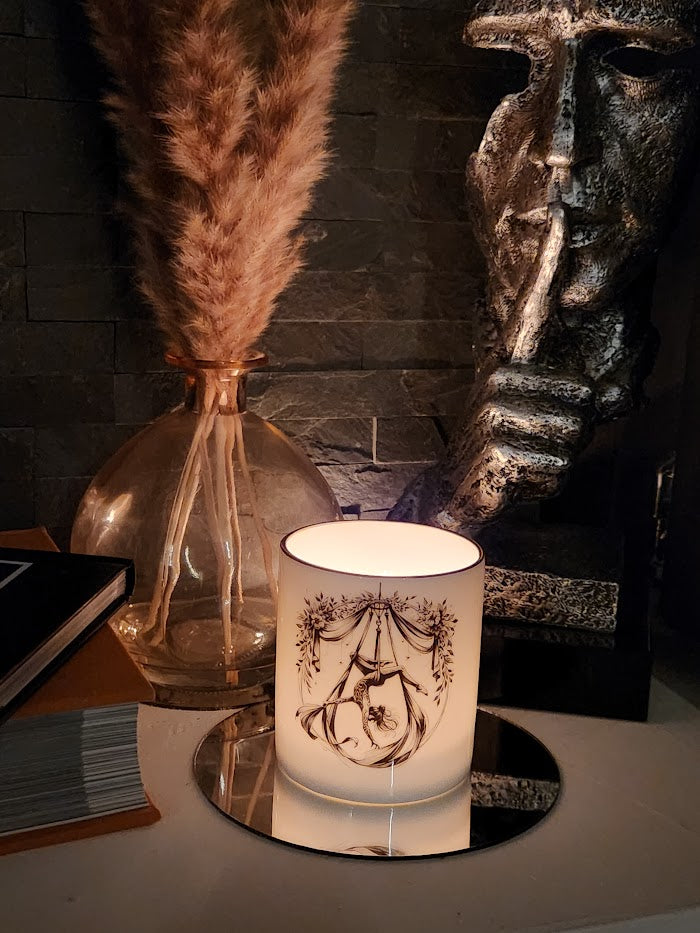 'Acrobelle' Candle Pot