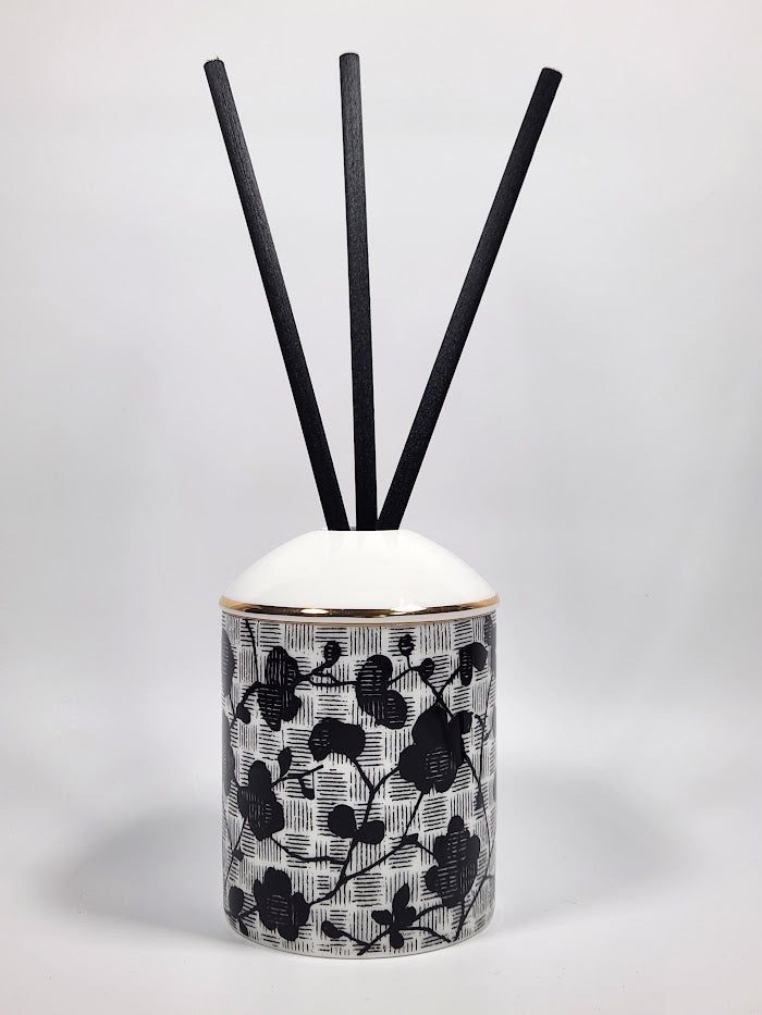 'Lattice & Bloom' Diffuser