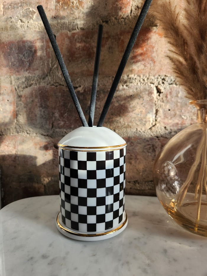 'The Finish Line' Diffuser